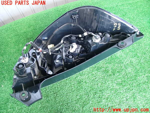 2UPJ-29691530]アクア(AQUA)(NHP10)右テールランプ 中古_m0003.jpg