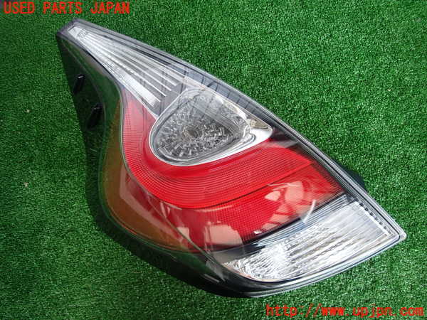2UPJ-29691536]アクア(AQUA)(NHP10)左テールランプ 中古_m0001.jpg