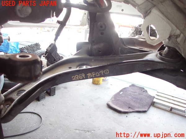 2UPJ-29695186]アクア(AQUA)(NHP10)左フロントロアアーム1 中古_m0001.jpg