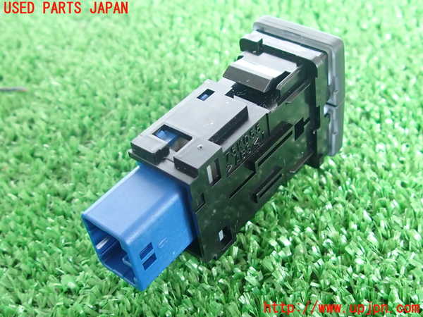 2UPJ-29696306]アクア(AQUA)(NHP10)スイッチ1 (VSC OFF 他 ) 中古_m0002.jpg