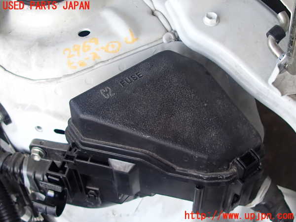 2UPJ-29696741]アクア(AQUA)(NHP10)ヒューズボックス1 中古_m0001.jpg