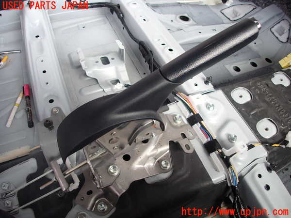 2UPJ-29697550]アクア(AQUA)(NHP10)サイドブレーキレバー 中古_m0002.jpg