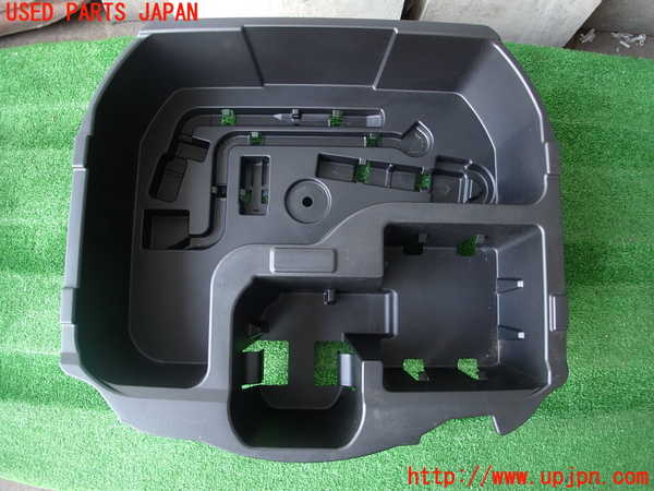 2UPJ-29697772]アクア(AQUA)(NHP10)ラゲッジトレイ2 中古_m0001.jpg