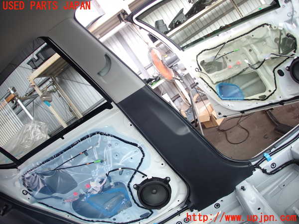 5UPJ-29697670]アクア(AQUA)(NHP10)左センターピラートリム 中古_m0001.jpg