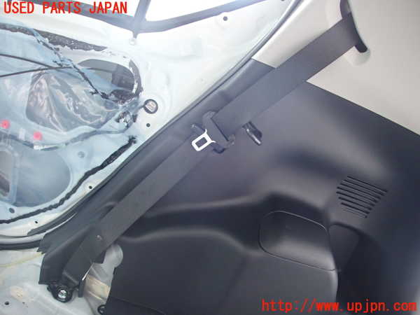 2UPJ-29697155]アクア(AQUA)(NHP10)右2列目シートベルト 中古_m0001.jpg