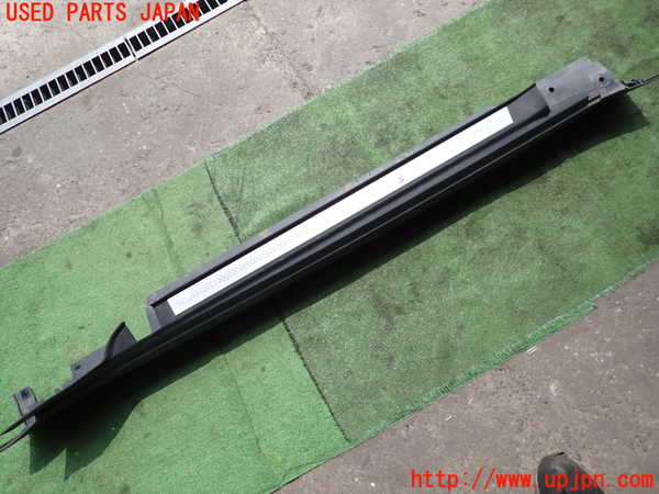 2UPJ-29701390]BMW ミニ(MINI)クーパーS クラブマン(ZG16)(R55)右サイドステップ 中古_m0001.jpg