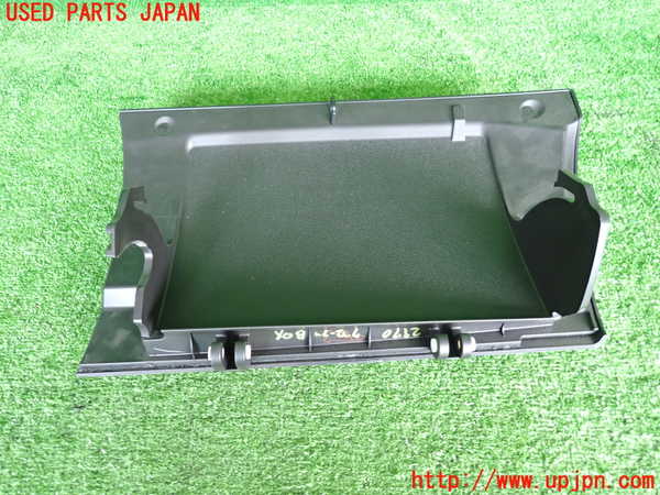 2UPJ-29707516]BMW ミニ(MINI)クーパーS クラブマン(ZG16)(R55)グローブボックス1 中古_m0004.jpg