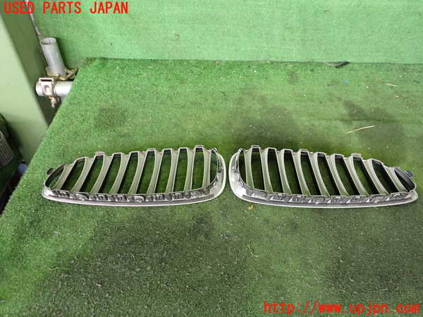 2UPJ-29711050]BMW Z4(LM30)(E89)ラジエターグリル 中古_m0004.jpg