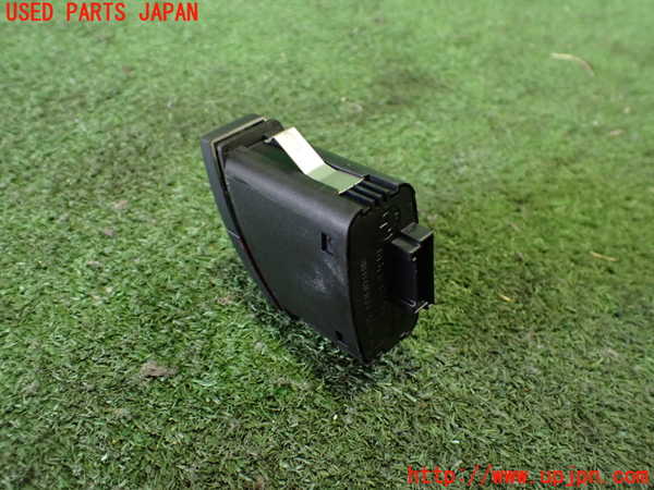 2UPJ-29716290]BMW Z4(LM30)(E89)ハザードスイッチ 中古_m0002.jpg