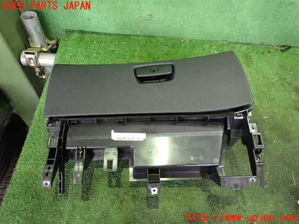 2UPJ-29717516]BMW Z4(LM30)(E89)グローブボックス1 中古_m0001.jpg
