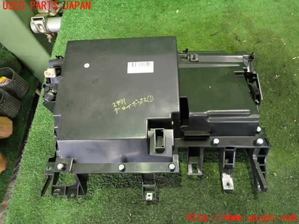 2UPJ-29717516]BMW Z4(LM30)(E89)グローブボックス1 中古_m0003.jpg