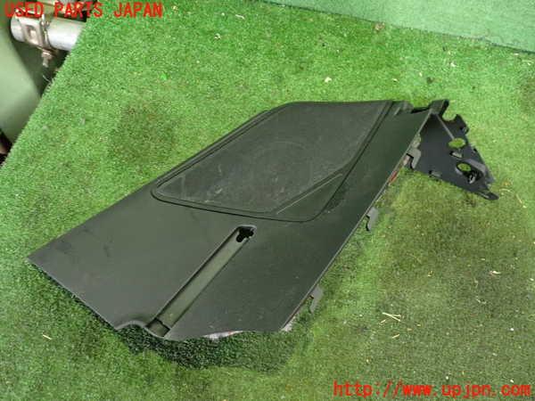 2UPJ-29717675]BMW Z4(LM30)(E89)右リアピラートリム 中古_m0001.jpg
