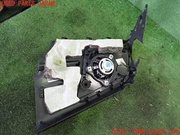 2UPJ-29717675]BMW Z4(LM30)(E89)右リアピラートリム 中古_m0003.jpg