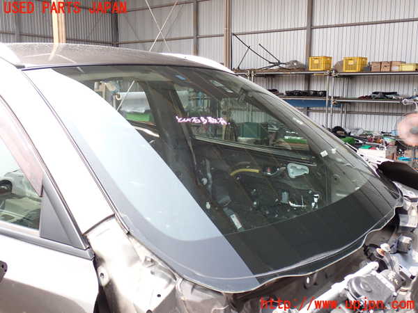 2UPJ-29721195]CX-3(DK5AW)フロントガラス (43R-000175 M31A) 中古_m0002.jpg
