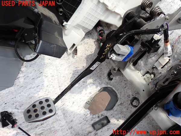 2UPJ-29727590]CX-3(DK5AW)クラッチペダル 中古_m0001.jpg