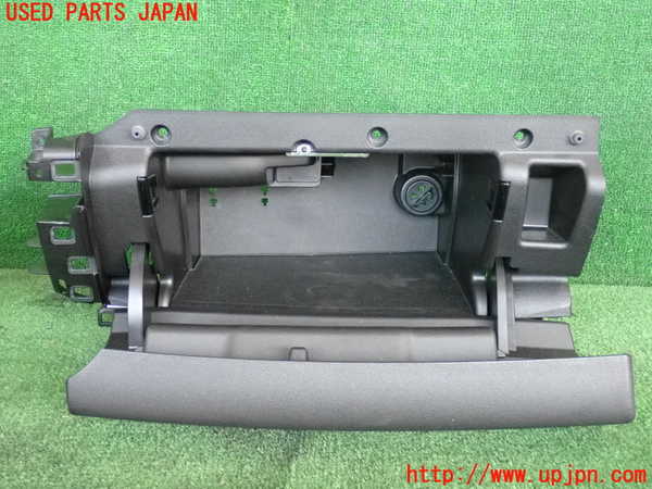 2UPJ-29737516]BMW ミニ(MINI)クーパーS クロスオーバー オール4(ZC16A)グローブボックス1 中古 (R60)_m0002.jpg