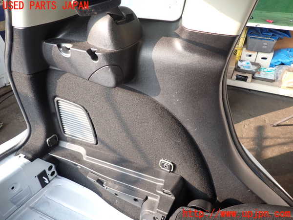 2UPJ-29737680]BMW ミニ(MINI)クーパーS クロスオーバー オール4(ZC16A)左リアピラートリム 中古 (R60)_m0003.jpg