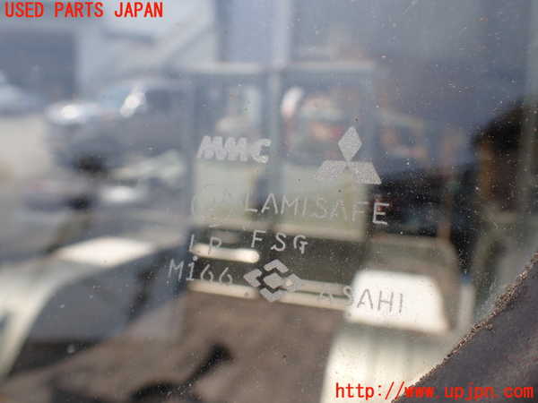 1UPJ-29741195]三菱ジープ(J24)フロントガラス M166 中古 の商品画像