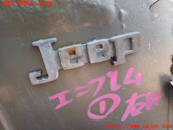 1UPJ-29741631]三菱ジープ(J24)エンブレム1 (車体右後につくもの) 中古_m0001.jpg