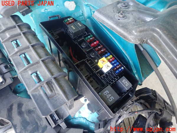 1UPJ-29756741]VW・T-Cross(ティークロス)(C1DKR)ヒューズボックス1 中古_m0002.jpg