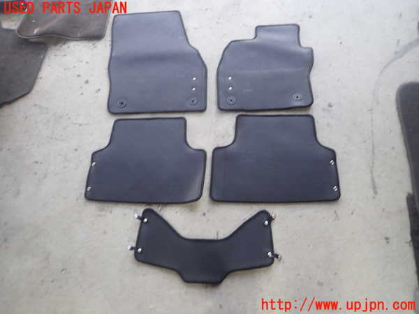 1UPJ-29757800]VW・T-Cross(ティークロス)(C1DKR)フロアマット 中古_m0003.jpg