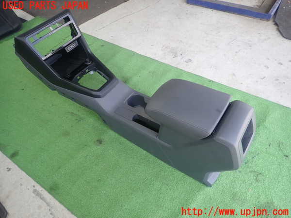1UPJ-29757540]VW・T-Cross(ティークロス)(C1DKR)センターコンソール 中古_m0002.jpg