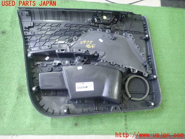 1UPJ-29751234]VW・T-Cross(ティークロス)(C1DKR)右前ドア内張り 中古_m0003.jpg