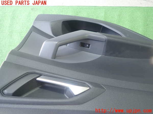 1UPJ-29751324]VW・T-Cross(ティークロス)(C1DKR)左後ドア内張り 中古_m0002.jpg