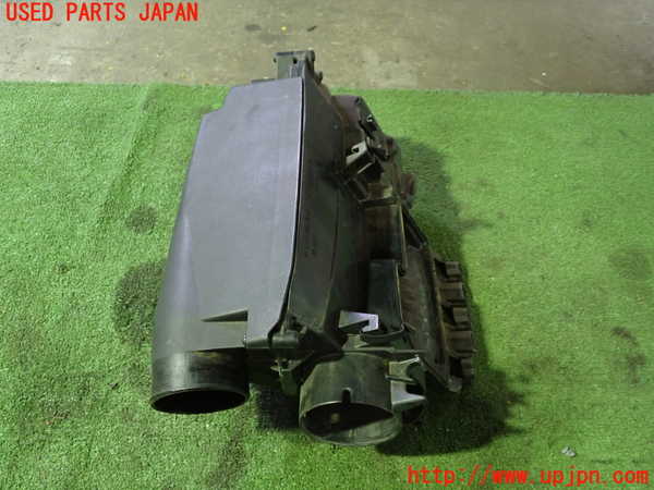 1UPJ-29762560]ベンツ C180 ステーションワゴン S204(204249)エアクリーナーボックス 中古_m0001.jpg