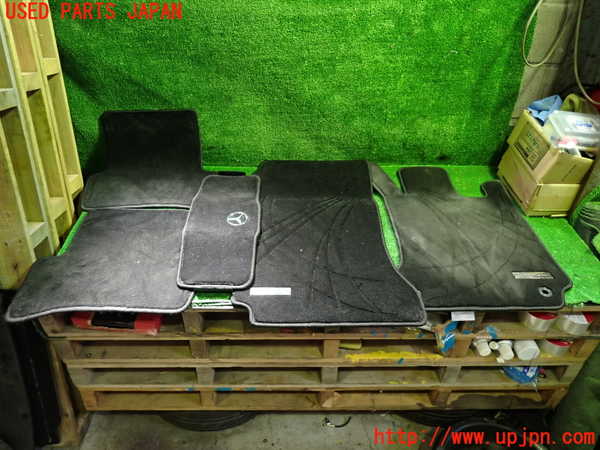 1UPJ-29767800]ベンツ C180 ステーションワゴン S204(204249)フロアマット 中古_m0001.jpg