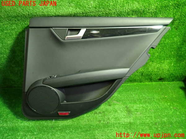 1UPJ-29761294]ベンツ C180 ステーションワゴン S204(204249)右後ドア内張り 中古_m0001.jpg