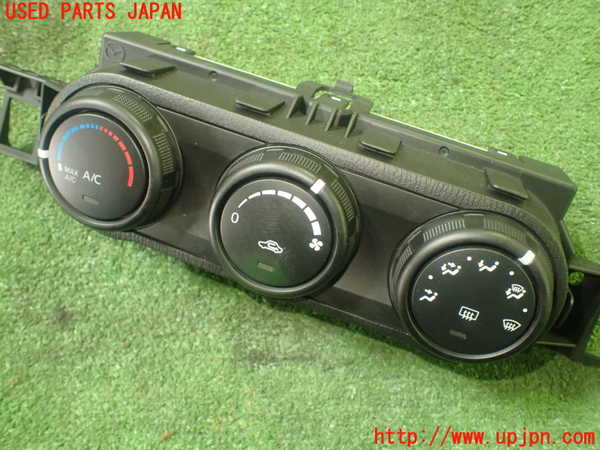 5UPJ-29776066]ロードスター(ND5RC)エアコンスイッチ1 中古_m0004.jpg