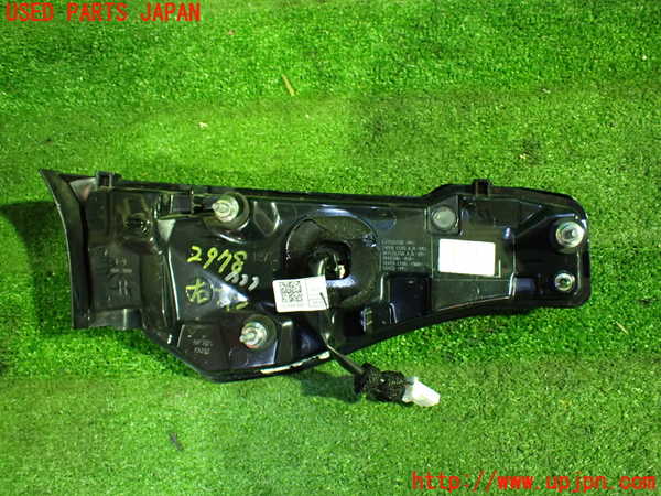 1UPJ-29781550]CX-30(DM8P)右リアフィニッシャー 中古_m0002.jpg