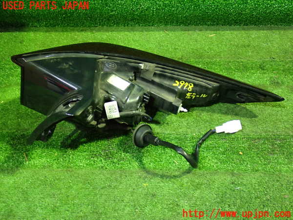 1UPJ-29781536]CX-30(DM8P)左テールランプ 中古_m0002.jpg