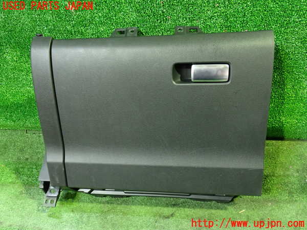 1UPJ-29787516]CX-30(DM8P)グローブボックス1 中古_m0001.jpg