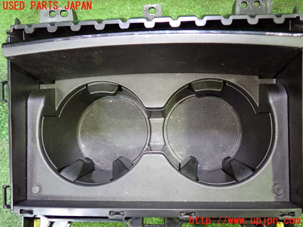 1UPJ-29787810]CX-30(DM8P)ドリンクホルダー 中古_m0003.jpg