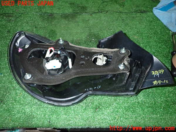 5UPJ-29791530]８６(BRZ)(ZN6)右テールランプ 中古_m0004.jpg