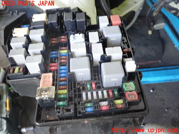 1UPJ-29796742]８６(BRZ)(ZN6)ヒューズボックス2 中古_m0002.jpg