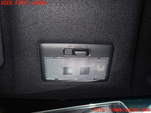 5UPJ-29796411]８６(BRZ)(ZN6)ルームランプ1 中古_m0001.jpg