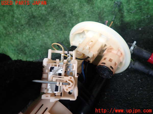 1UPJ-29802510]ジムニー(JB23W)燃料ポンプ 中古_m0002.jpg