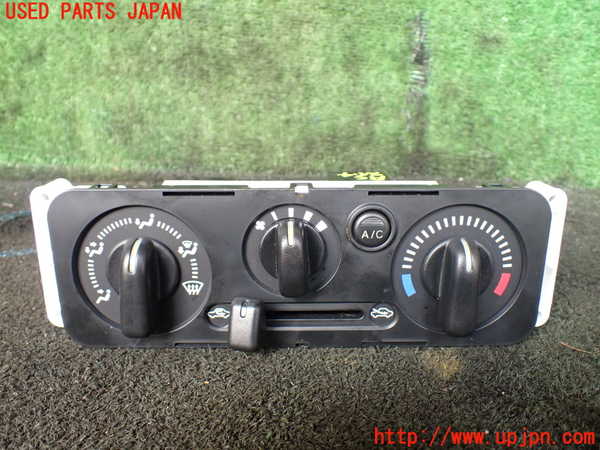1UPJ-29806066]ジムニー(JB23W)エアコンスイッチ1 中古_m0001.jpg