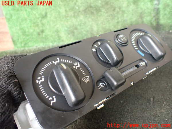 1UPJ-29806066]ジムニー(JB23W)エアコンスイッチ1 中古_m0002.jpg