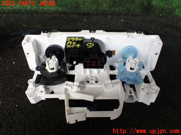 1UPJ-29806066]ジムニー(JB23W)エアコンスイッチ1 中古_m0003.jpg