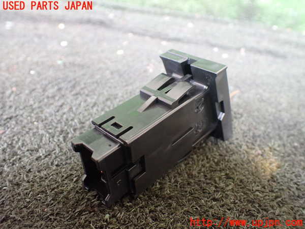 1UPJ-29806290]ジムニー(JB23W)ハザードスイッチ 中古_m0002.jpg