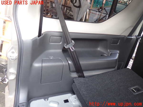 1UPJ-29807680]ジムニー(JB23W)左リアピラートリム 中古_m0003.jpg