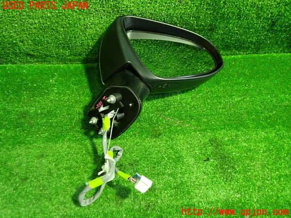 1UPJ-29811210]カローラ フィールダー ハイブリッド(NKE165G)右ドアミラー 中古_m0001.jpg