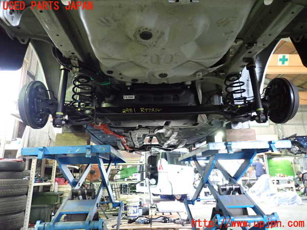 1UPJ-29815380]カローラ フィールダー ハイブリッド(NKE165G)リアアクスルビーム 中古_m0001.jpg