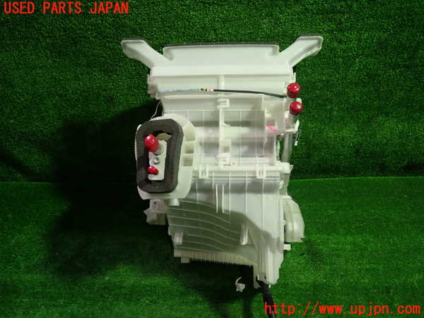 1UPJ-29816081]カローラ フィールダー ハイブリッド(NKE165G)エバポレーター1 中古_m0005.jpg