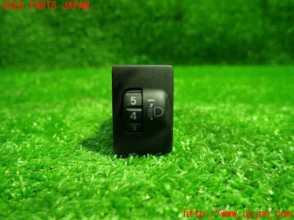 1UPJ-29816307]カローラ フィールダー ハイブリッド(NKE165G)スイッチ2(レベライザー) 中古_m0001.jpg