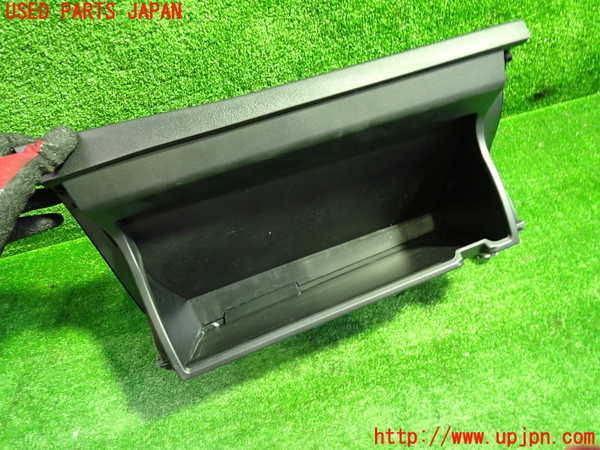1UPJ-29817516]カローラ フィールダー ハイブリッド(NKE165G)グローブボックス1 中古_m0003.jpg